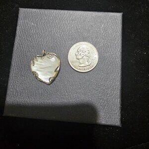 mother of pearl pendent 925 NWOT!!!!!